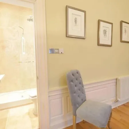 11 York Place *