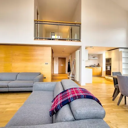Altido Ultra Luxury Quartermile *