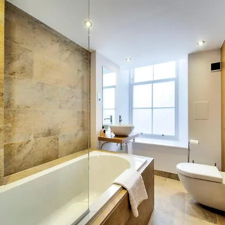 Altido Ultra Luxury Quartermile