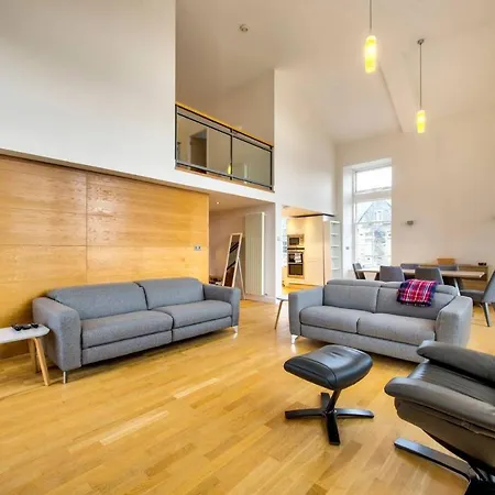 Altido Ultra Luxury Quartermile *