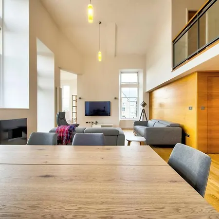 Altido Ultra Luxury Quartermile *