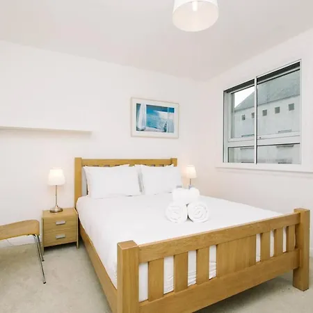 Old Town Apartment *