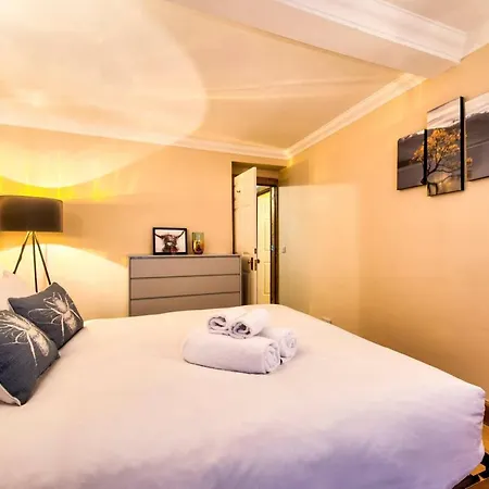 Cool Stockbridge Apartmnt * إدنبرة