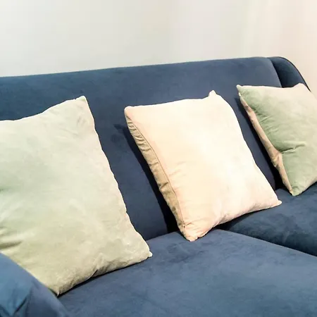 Cool Stockbridge Apartmnt شقة