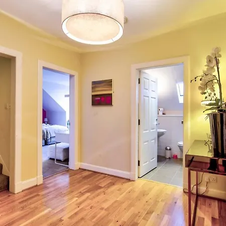 Apartment City Centre Penthouse Edinburgh