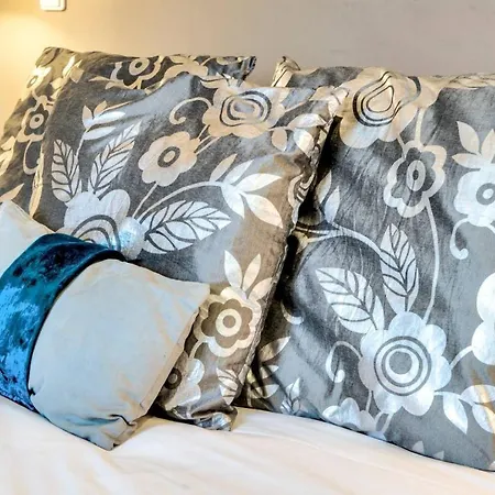 Apartment City Centre Penthouse Edinburgh
