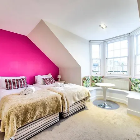 City Centre Penthouse Apartment *