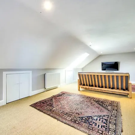 Luxury Frederick St Apart