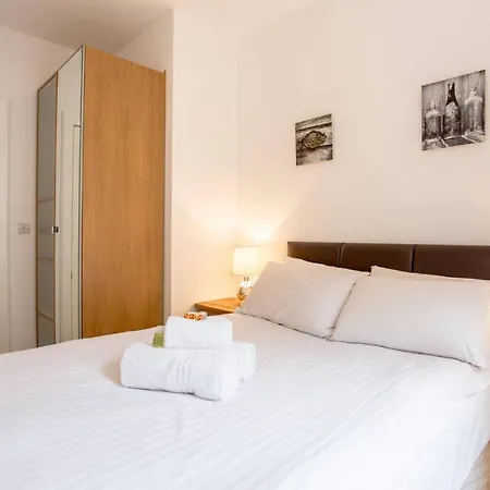Apartment Spacious City Centre 3bed Edinburgh