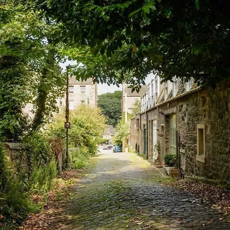 Historic Mews House In The New Town