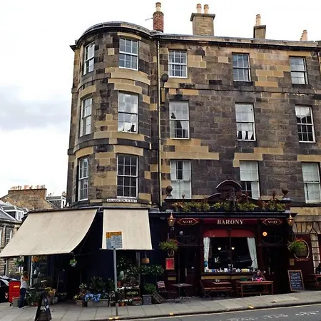 Joivy Bright Flat With Workspace In New Town *