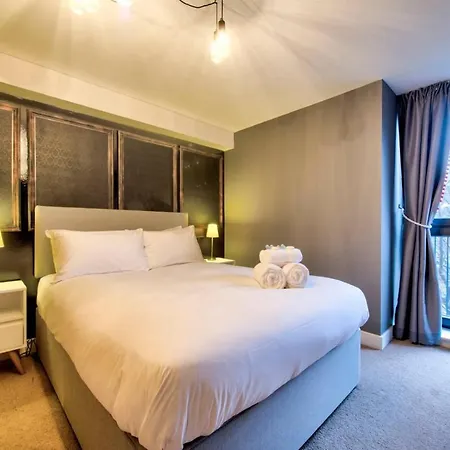 Altido Stylish And Spacious 1bed Home, Short Walk From The Center 公寓