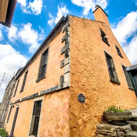 Altido Rockhouse: Historic Gem - Photographer's Studio * Edinburgh