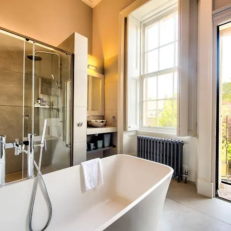 Amazing Carlton Terrace Apt With Garden Access * Edinburgh