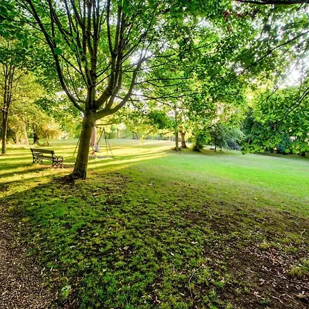 Amazing Carlton Terrace Apt With Garden Access *