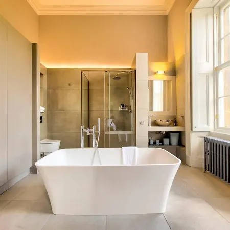 Amazing Carlton Terrace Apt With Garden Access Appartement Edinburgh