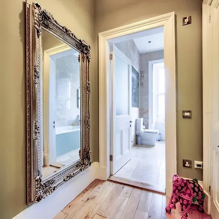Appartement Ultra Spacious & Stylish 4bd City Centre *