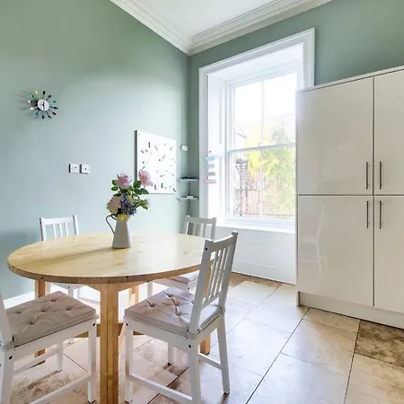 Appartement Ultra Spacious & Stylish 4bd City Centre *