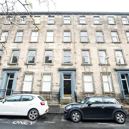 Apartment Ultra Spacious & Stylish 4bd City Centre *