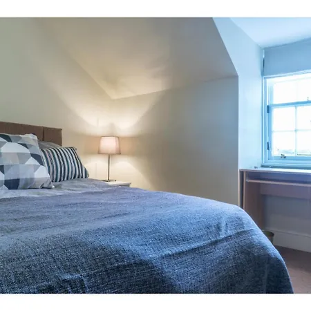 Daire Central, Modern And Well-equipped