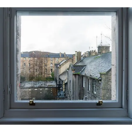 Daire Central, Modern And Well-equipped