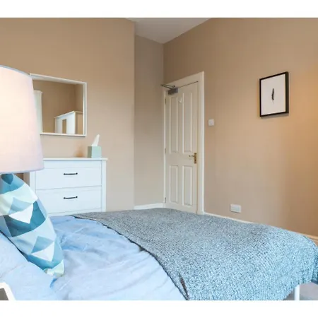 Central, Modern And Well-equipped Apartment Edinburgh
