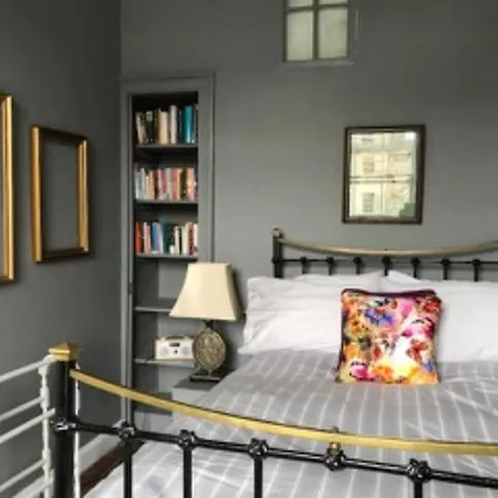 شقة Elegant 2 Bedroom In City Centre *