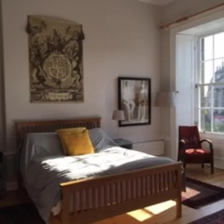 Elegant 2 Bedroom In City Centre إدنبرة