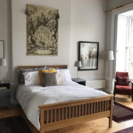 Elegant 2 Bedroom In City Centre شقة إدنبرة