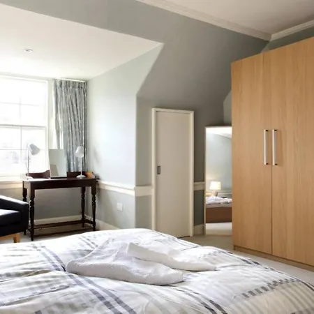North Castle Street Flat With Views Over 公寓 *