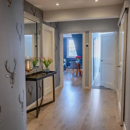 Altido Heart Of The Old Town 2 Bedroom Luxury Apartment Edinburgh