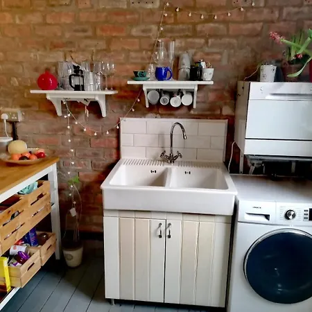 Beautiful And Spacious Flat In Morningside شقة *