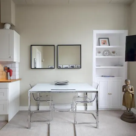 Lovely 1 Bedroom Apt In Famous Stockbridge,