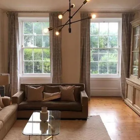 Central Luxury 3br Stockbridge