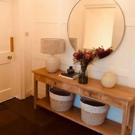 Apartment Central Luxury 3br Stockbridge *