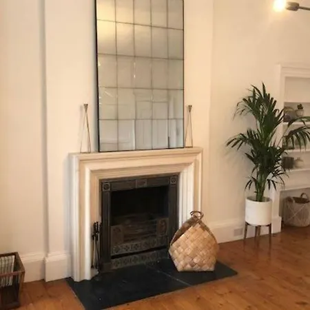 Central Luxury 3br Stockbridge Apartment