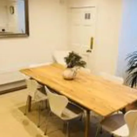 Apartment Central Luxury 3br Stockbridge