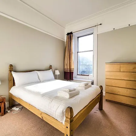 Stylish 2bed By Guestready