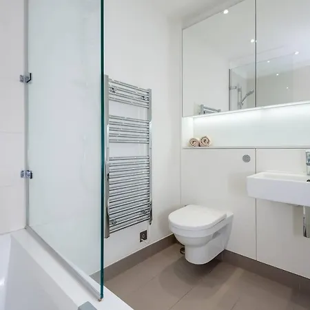 דירה Best Location! - Ultra Modern Quartermile Apt אדינבורו