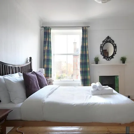 Bright & Charming One Bed In Morningside إدنبرة