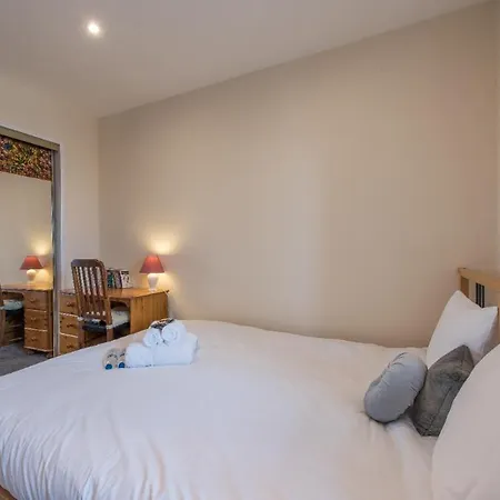 Comfortable City 2br Apt, Near Leith Daire Edinburgh