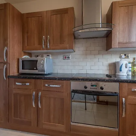 Daire Comfortable City 2br Apt, Near Leith