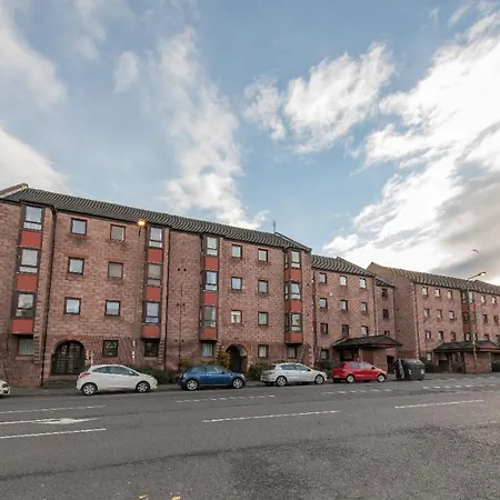 Comfortable City 2br Apt, Near Leith *