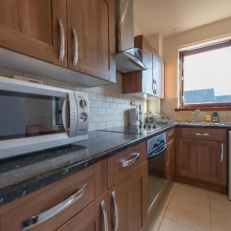 Comfortable City 2br Apt, Near Leith Daire