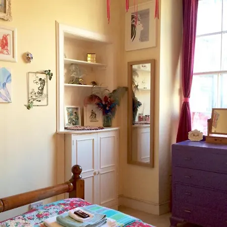Artist's Flat Near Castle Διαμέρισμα Εδιμβούργο