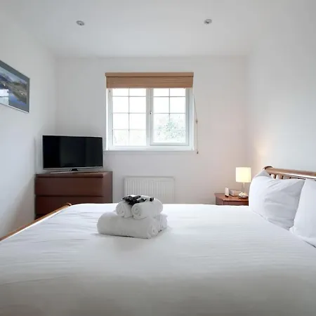 2 Bedroom Apt Walking Distance To Centre & Haymarket 公寓