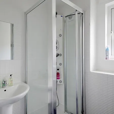 Apartment 2 Bedroom Apt Walking Distance To Centre & Haymarket Edinburgh