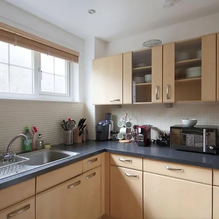 2 Bedroom Apt Walking Distance To Centre & Haymarket 公寓