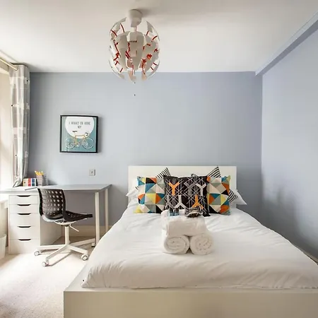 Northumberland Place - Gorgeous 3 Bed Mews House In Central