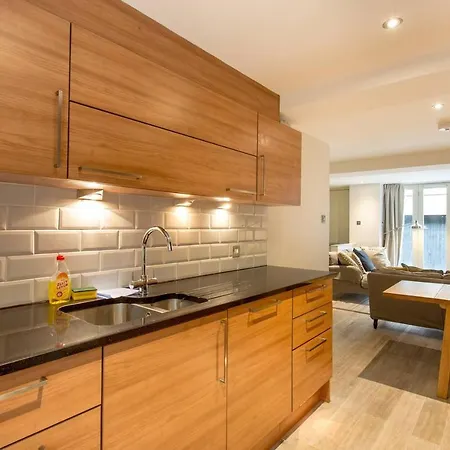 Northumberland Place - Gorgeous 3 Bed Mews House In Central * Edinburgh